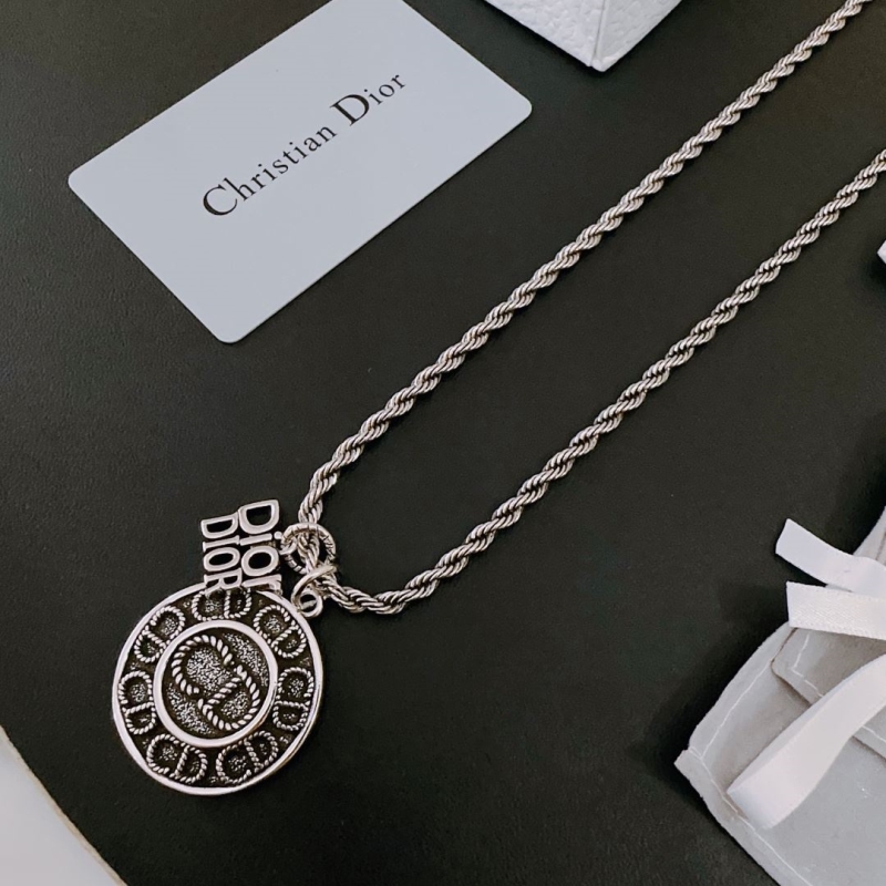 chr1st1an D10r necklaces